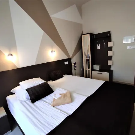 Bed & Breakfast Oazis Panzio Mako