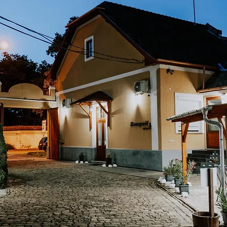 Bed & Breakfast Oazis Panzio Mako