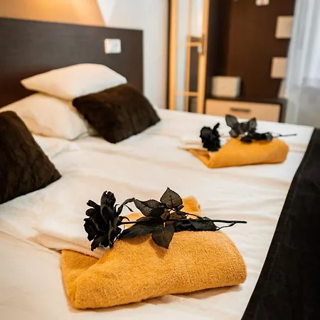 Oazis Panzio Bed & Breakfast